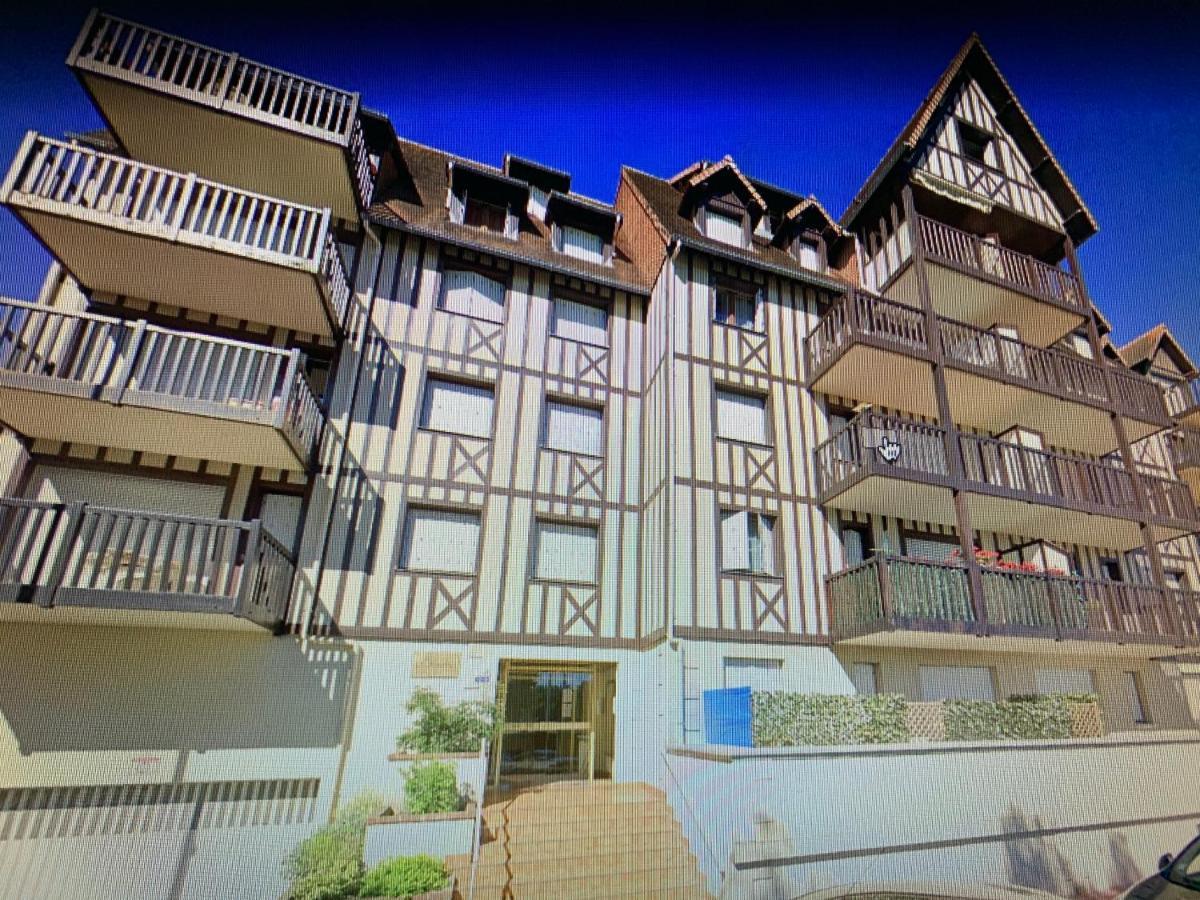 Cosy T2 Terrasse Sud - Centre Deauville Et Hippodrome Exterior foto